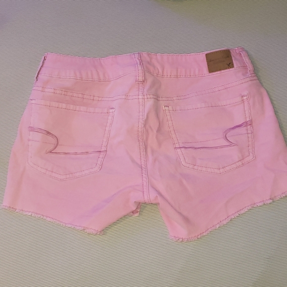 Womens shorts - Picture 2 of 3